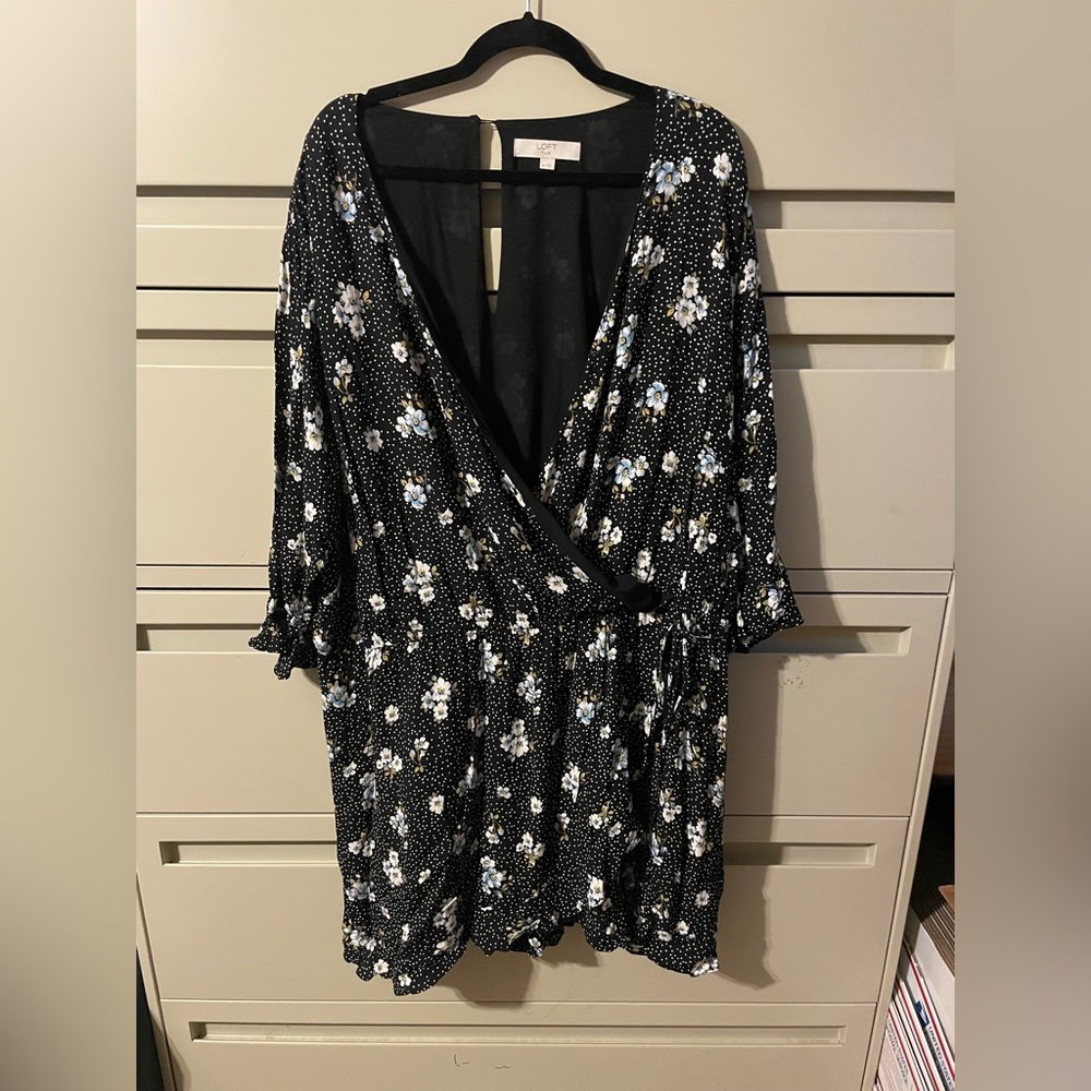 EUC Loft Floral Romper Size 24W